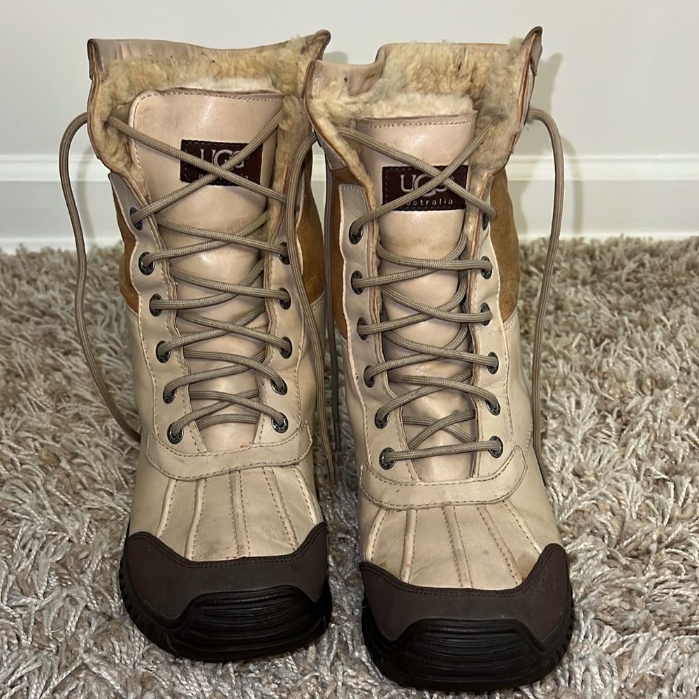 UGG ADIRONDACK II SAND Bella WATERPROOF SHORT Boot US 9